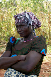 Femme responsable du comité eau, Nagou, Togo.