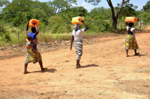 transport de l'eau, Région des Savanes, Togo