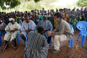 Discussionavec les chefs à Lokpergou, Région des Savanes, Togo